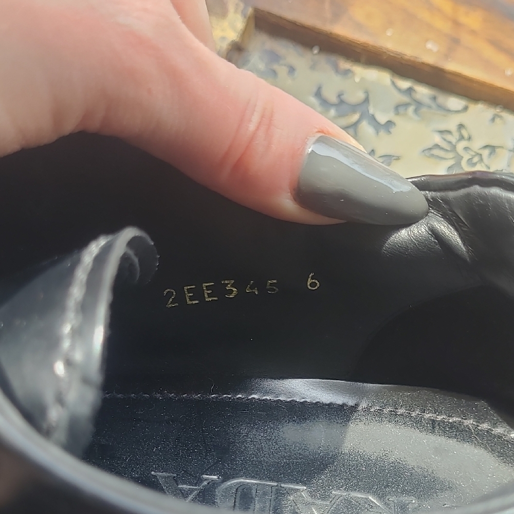 Prada Black Men's Oxfords - Picture 10 of 11